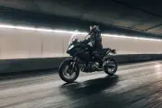 BMW F900XR : la petite sœur veut se faire une place