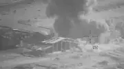 Bombardements en Iran, 5 morts en Cisjordanie, pétrole en hausse