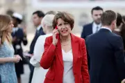 Boulette téléphonique : Genevard confond Attal avec un député