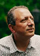 Brad Lander : un pilier de l'aile gauche démocrate prêt à peser au Congrès