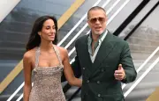 Brad Pitt et Ines de Ramon officialisent leur couple au mariage de Taylor Swift
