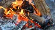 Brasero allumé en plein incendie : six mois de prison avec sursis