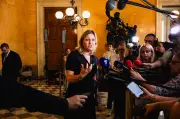 Braun-Pivet cherche le consensus mais le trouve contre elle-même