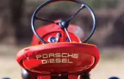 Brevet Porsche : une moissonneuse-batteuse hybride pour plus de précision