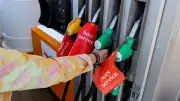 Carburants : le SP95-E10 repasse au-dessus de 2 euros le litre