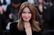 Carla Bruni rend hommage à son frère disparu il y a 20 ans