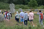 Carnac, des cailloux magiques ? La chronique de Mara Goyet