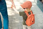 À cause du comportement de ses parents, un élève peut désormais être forcé de changer d'établissement