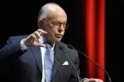 Cazeneuve propose 85 pages de programme sans se déclarer candidat