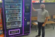 Cet entrepreneur varois veut créer un empire de la carte Pokémon