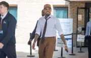 Chris Brown plaide coupable pour violences dans un club londonien