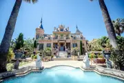 Château d'Antibes en vente: 26 millions €, passages secrets et armures médiévales