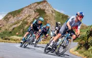 Chutes au Tour de France : Pidcock dénonce le lait de chaux, ASO se défend