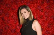 Clara Morgane n'a pas reçu la Légion d'honneur, une rumeur deepfake