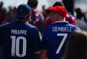 Comment contrer un Insoumis devant France-Paraguay