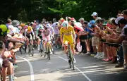 Contrôle antidopage nocturne pour Vingegaard et Pogacar sur le Tour