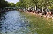 Corps repêché dans le canal Saint-Martin à Paris, baignade sous surveillance