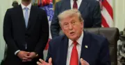 Cote de popularité de Trump à 34%, son plus bas niveau