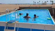 Cours de natation en bord de mer : l'héritage des clubs de plage à Valras-Plage