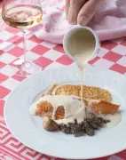 Dans la Bresse, le poulet à la crème de Georges Blanc