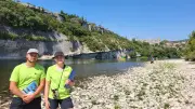 Dans les gorges de l'Ardèche, les écogardes allient pédagogie et préservation
