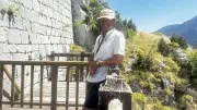 Depuis 27 ans, Fabrice vit et raconte le château de Montségur