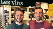Deux jeunes ouvrent un V and B à Sérignan, un concept hybride unique