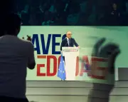 Édouard Philippe mêle Balladur et Macron dans son livre