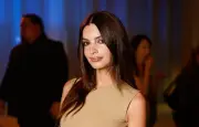 Emily Ratajkowski signe un contrat à sept chiffres pour son nouveau livre