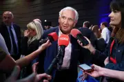 Enquête après un accident impliquant la voiture de fonction de Jean-Pierre Raffarin