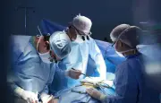 Erreur médicale : une ado opérée des dents au lieu de la cheville