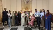 Farid reçoit la médaille de la Ville de Béziers pour avoir sauvé une femme de la noyade