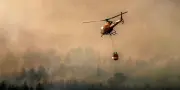 Feux : des milliers de pompiers toujours mobilisés dans le Sud