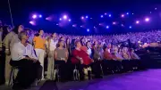 Fous chantants 2026 : Soprano et 1000 choristes célèbrent Aznavour