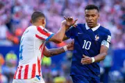 France bat Paraguay 1-0 : Mbappé qualifie les Bleus en quarts