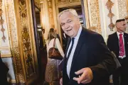 François-Noël Buffet au Défenseur des droits : les associations inquiètes