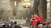 Fête de la Saint-Jacques à Aumont-Aubrac : une église comble pour le patron des pèlerins