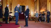 Gareth Davies décoré par le roi Charles III pour son engagement associatif