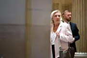 Gauche étrille Marine Le Pen après sa condamnation pour détournement de fonds