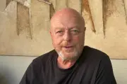 Gérard Krawczyk s'installe à Antibes et dévoile ses projets culturels