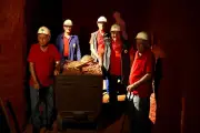 Gueules Rouges : travail, solidarité et ascenseur social dans les mines de bauxite varoises