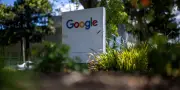 Hachette et des éditeurs poursuivent Google pour violation de droits d'auteur par Gemini