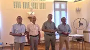 Henri Cabanel honore trois maires de l'Hérault avec la médaille du Sénat