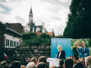 À Hénin-Beaumont, une journée avec pro et anti-Le Pen