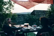 « Home Stories » : un drame familial trop théorique sur l’héritage de l’Est