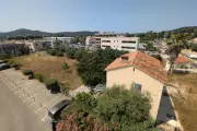 Héritage à Ollioules : vente controversée d'un terrain pour une école hors contrat