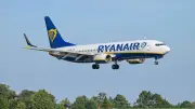 Hublot explose en plein vol Ryanair : un passager aspiré à moitié hors de l'avion