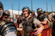 Immersion dans une reconstitution historique de légionnaires romains