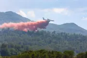 Incendie dans le Var : 1 200 pompiers mobilisés, une journée à haut risque ce jeudi