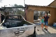Incendie dans le Var : « On a tout perdu », le désarroi des sinistrés de Taradeau